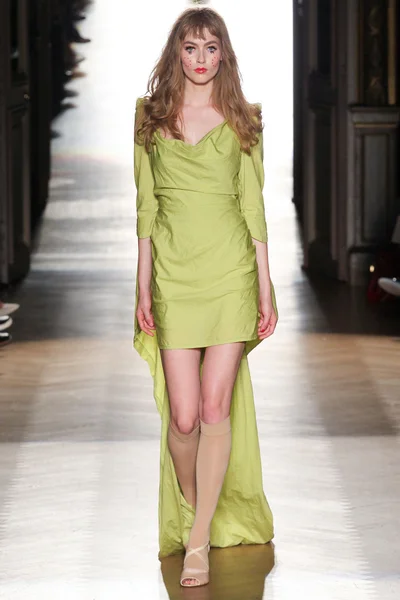 Look 8